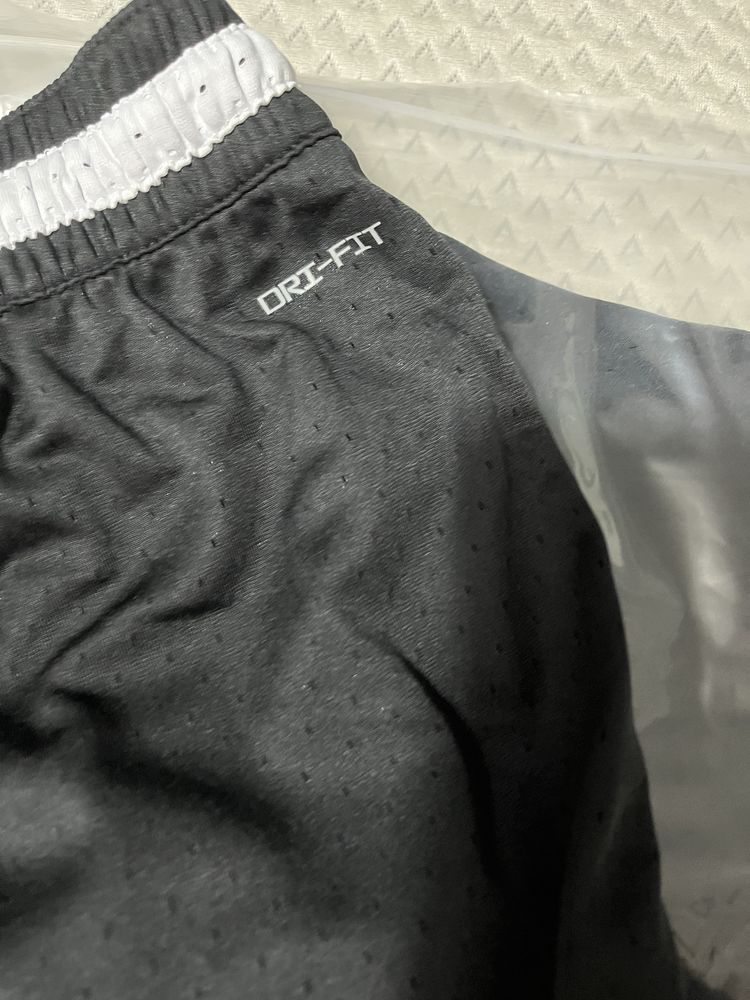 !marimi noi! Pantaloni Scurti Jordan