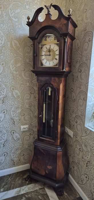 Ceas de podea cu pendul