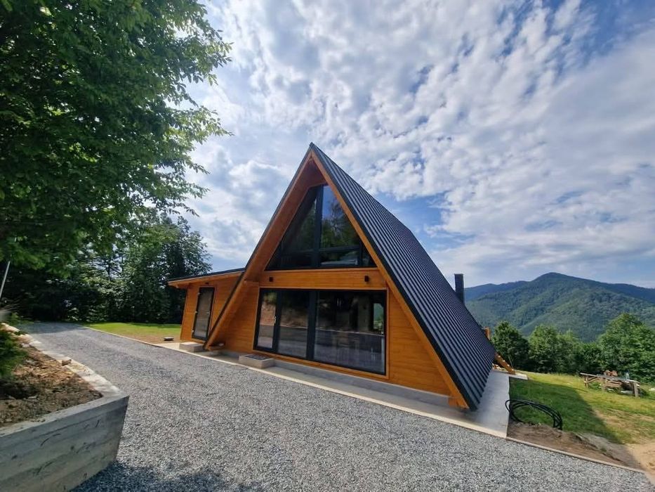 Construim case din structura de lemn si cabane stil A Frame