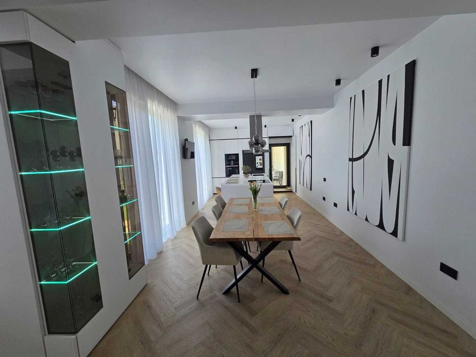 Vand mobilier la comanda