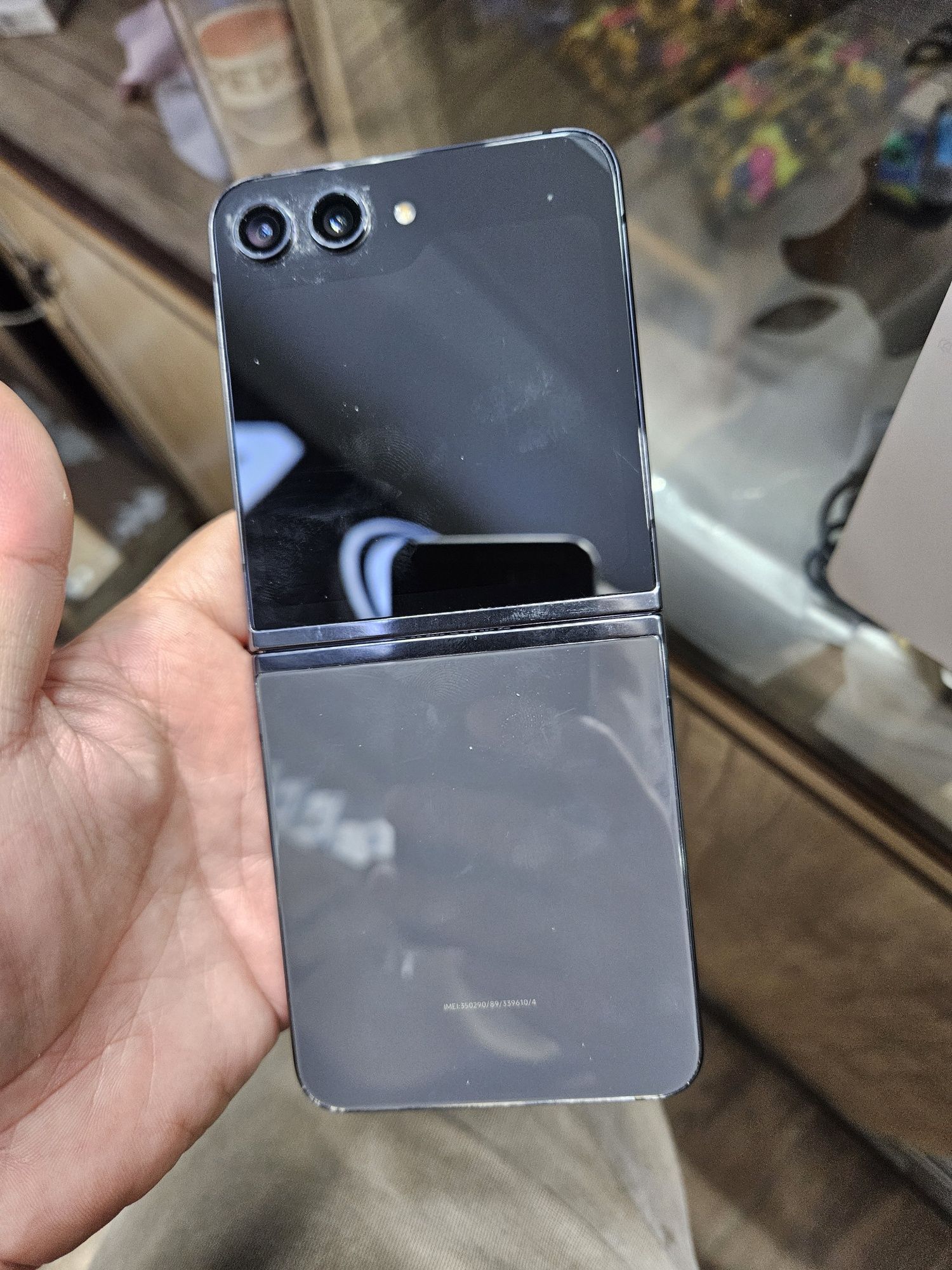 Samsung Flip 5 8/256 гб Вьетнам документ есть