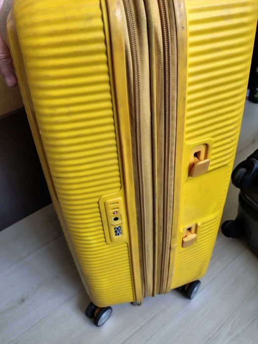 Trolere geamantan cala American Tourister mare cu 4 roti, Polyester