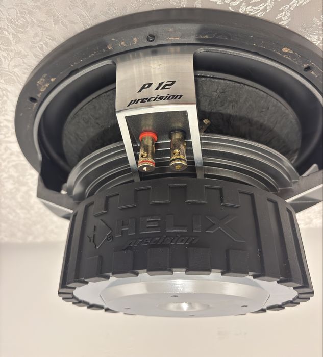 Vând difuzor/subwoofer helix p12w