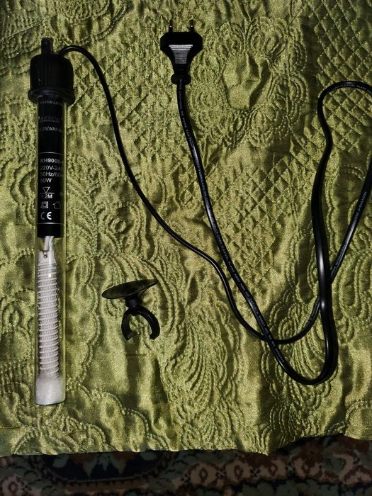 Vand incalzitor RH 9000 pentru acvarii puțin folosit