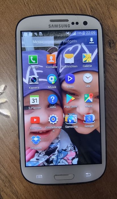 Телефон Samsung S4