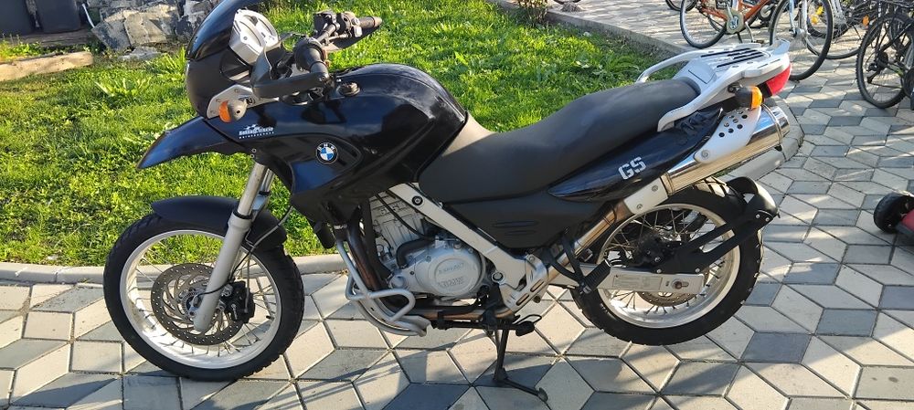 Motocicleta bmw 650
