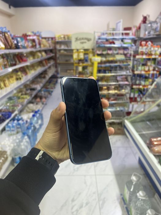 Продаётся Айфон 13