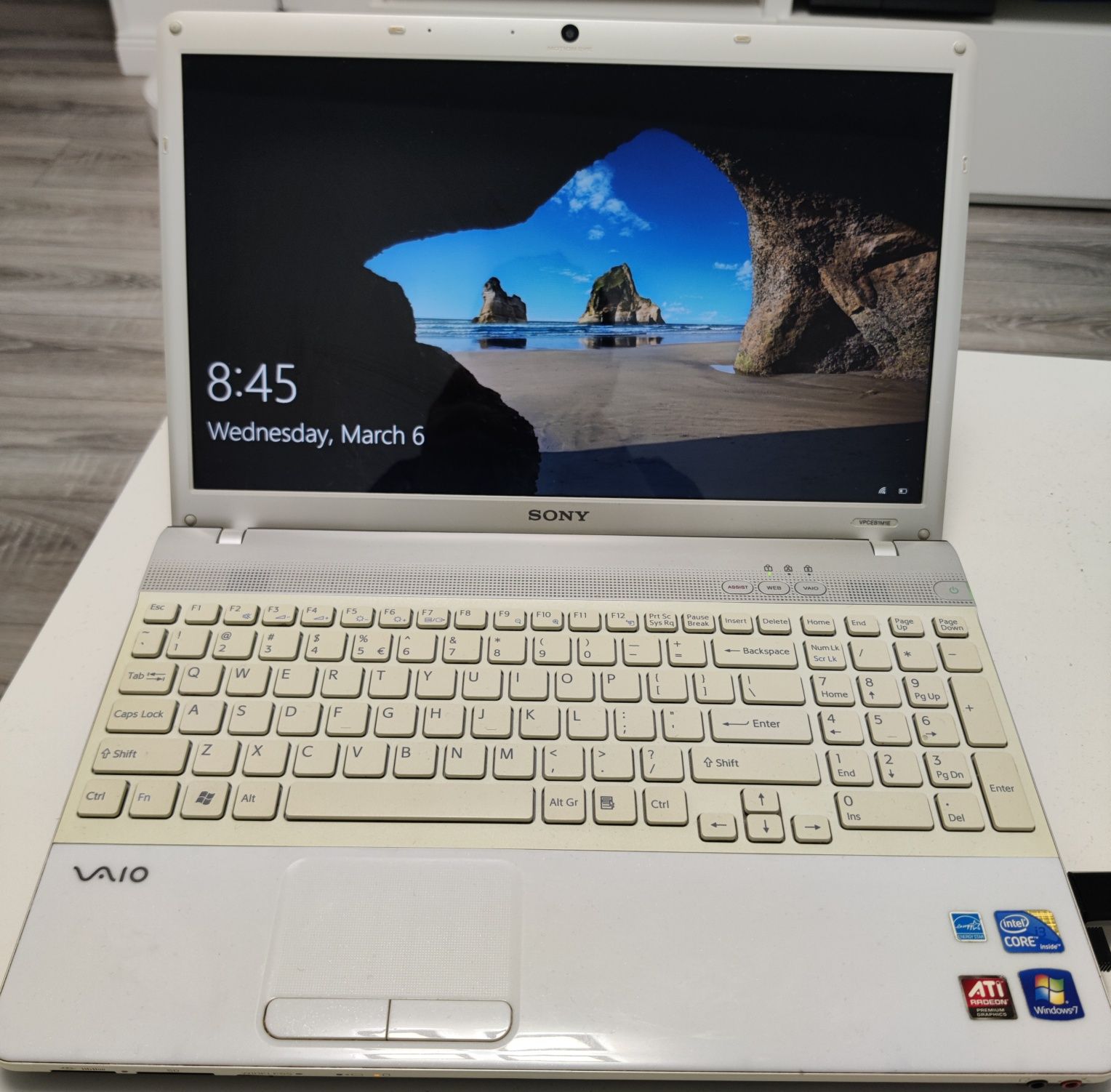 Sony Vaio (VPCEB1M1E)