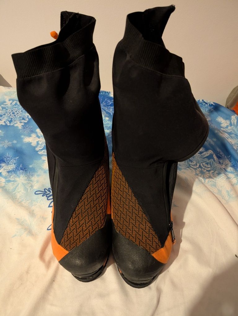 Bocanci de iarna Mammut Nordwand 6000 High ca noi marime 46