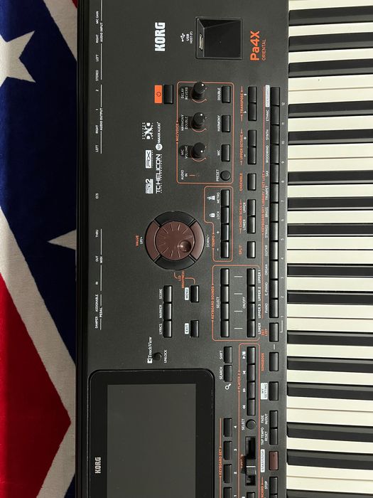 Vând Korg PA 4X oriental