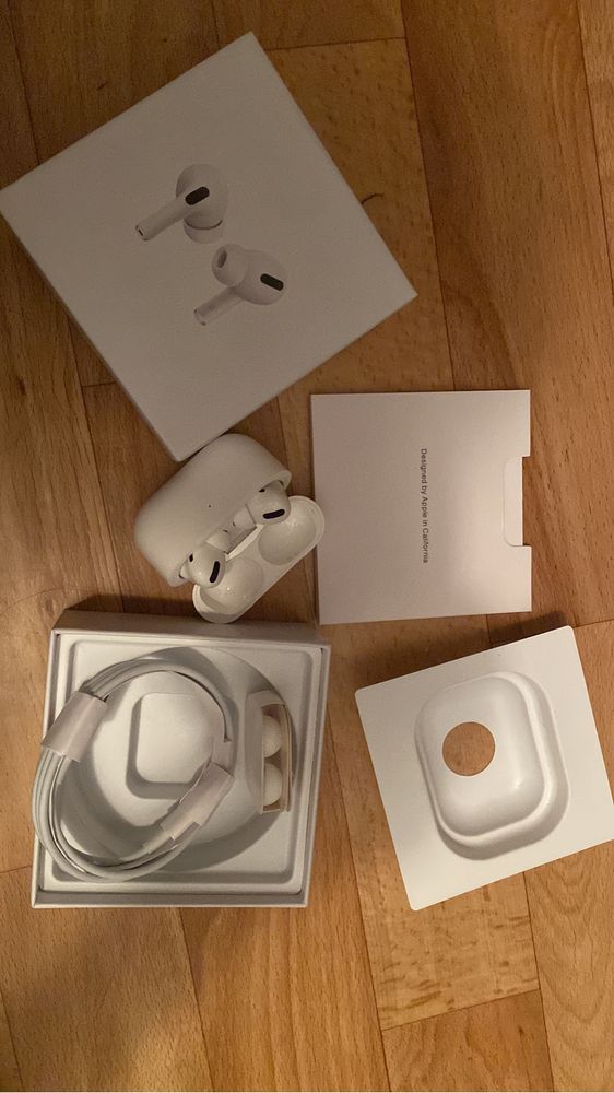 Продаю Air pods PRO Оригинал