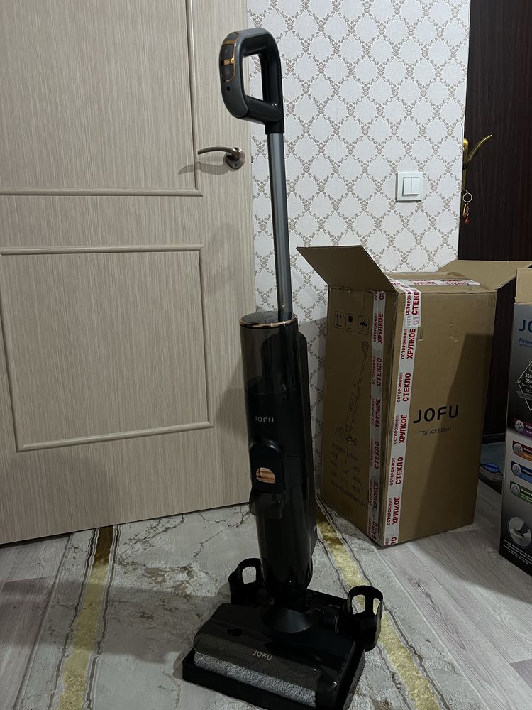 Новый моющий робот пылесос