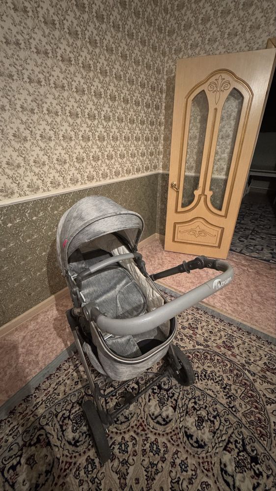 Срочна продам коляску