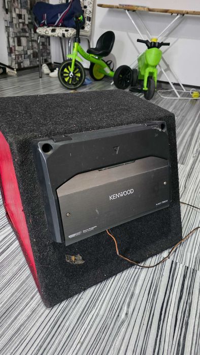 Se vinde Subwoofer si amplificator