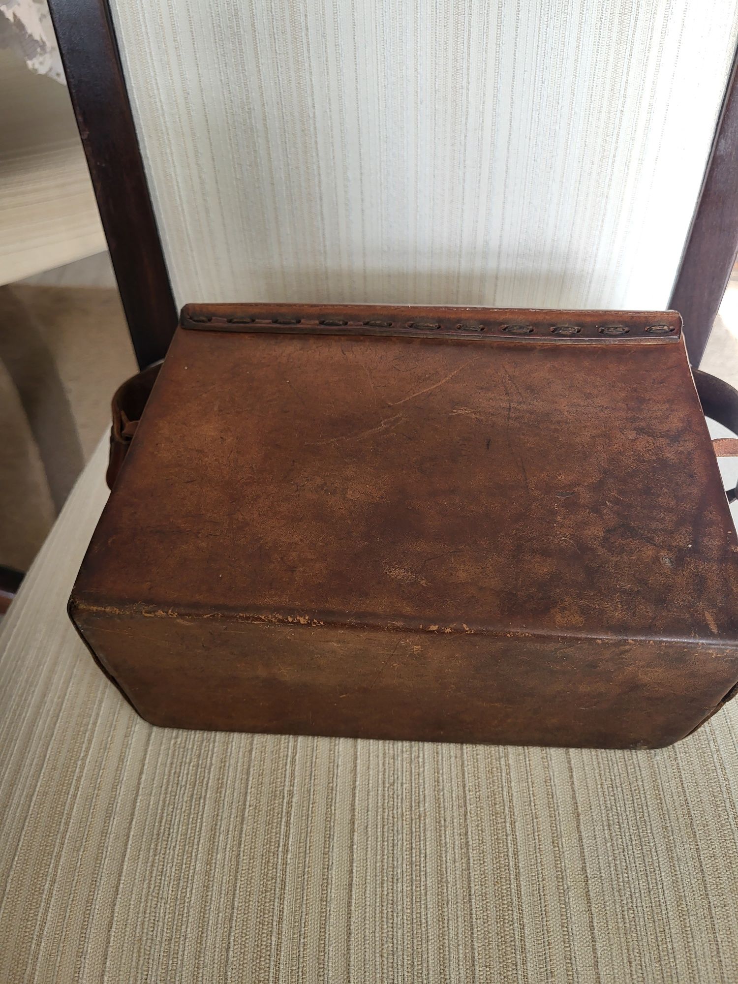 Винтидж дамска чанта Genuine Leather от 60те години