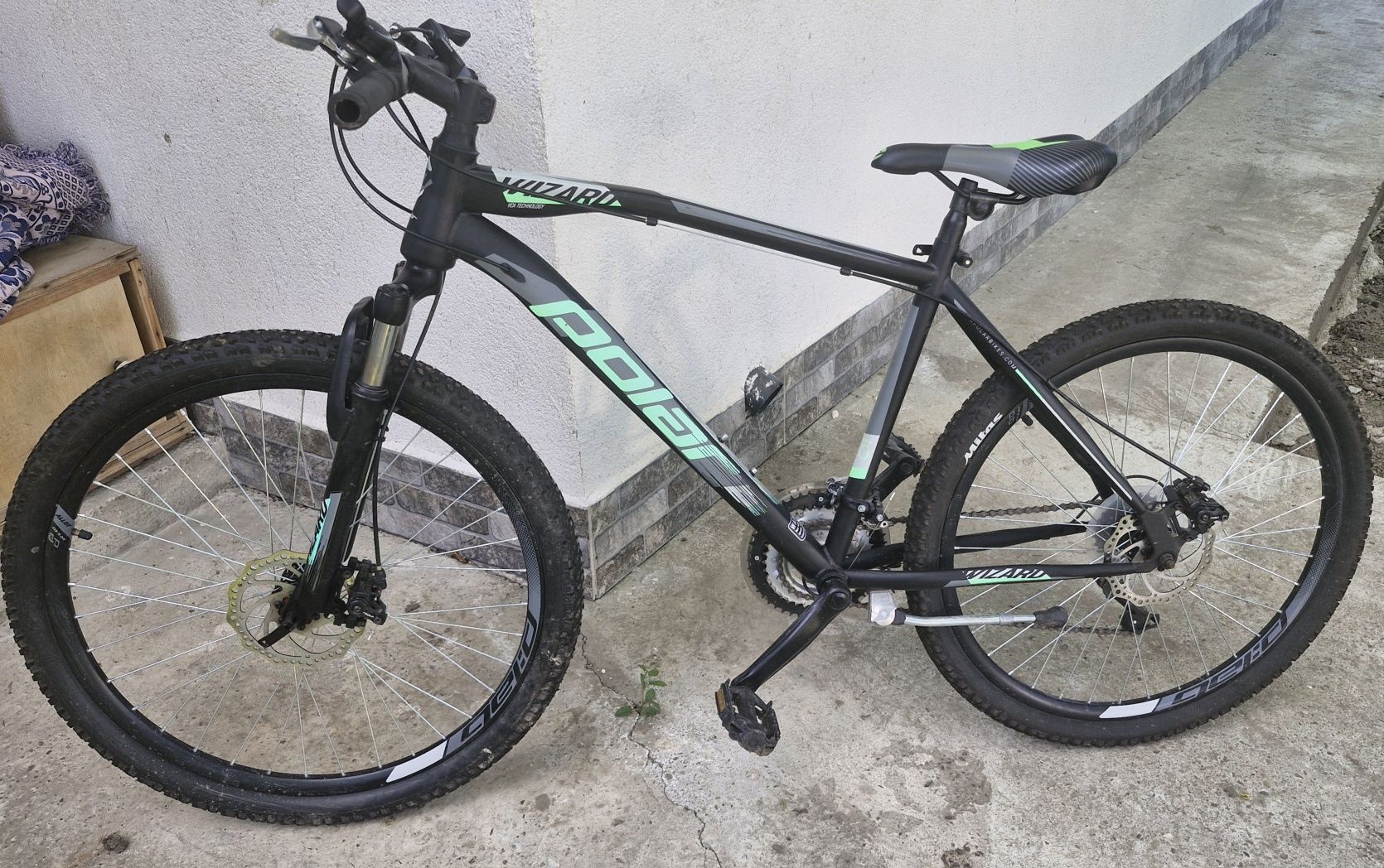 Vând Bicicleta Polar Wizzard 2.0 ,Nergru-Verde,26 inch