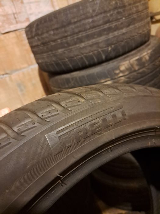 225/45/18 dot22 Pireli