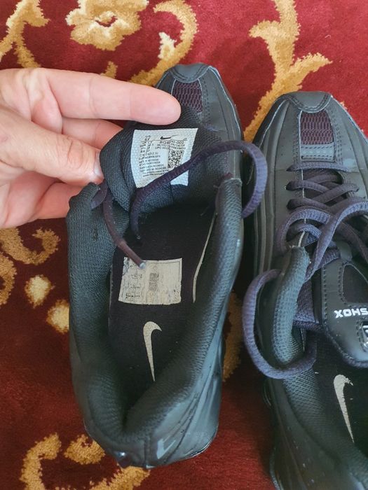 Nike shox  negri  marimea 38
