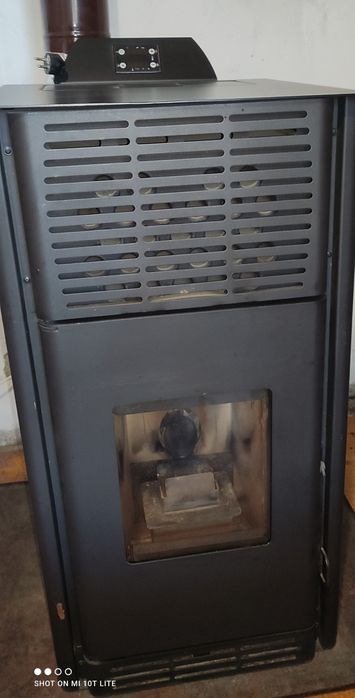 Пелетна Камина СУХА 12 киловата Почти Нова! Суха