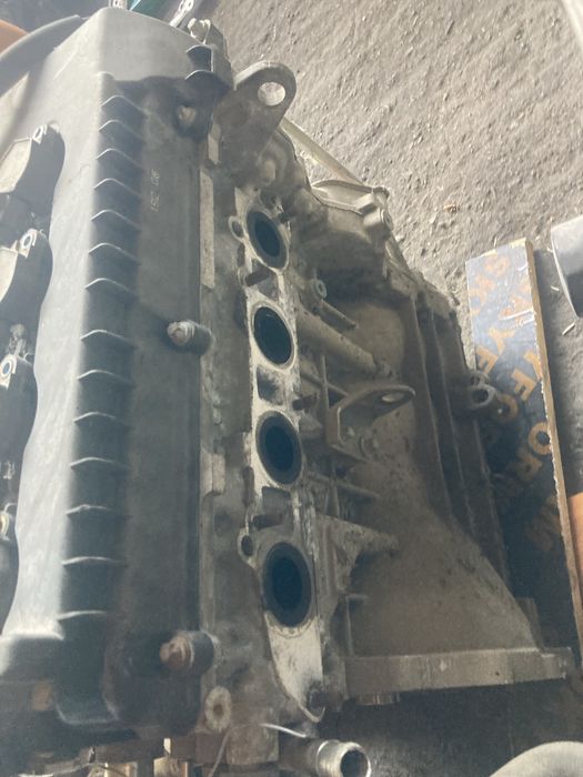 Mitsubishi Colt 1.3 i 95кс 2008 година Двигател