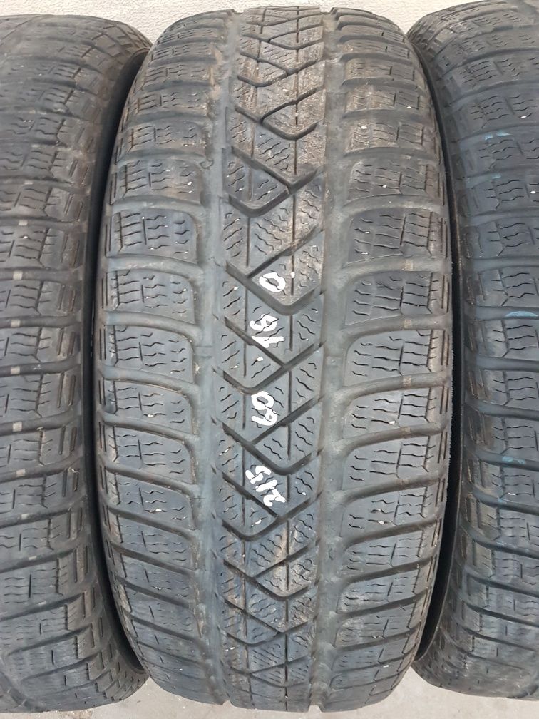 Зимни гуми 4 броя PIRELLI SottoZero3 215 60 R16 дот 4415