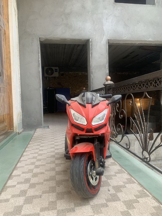 Bolalar uchun elektron skuter