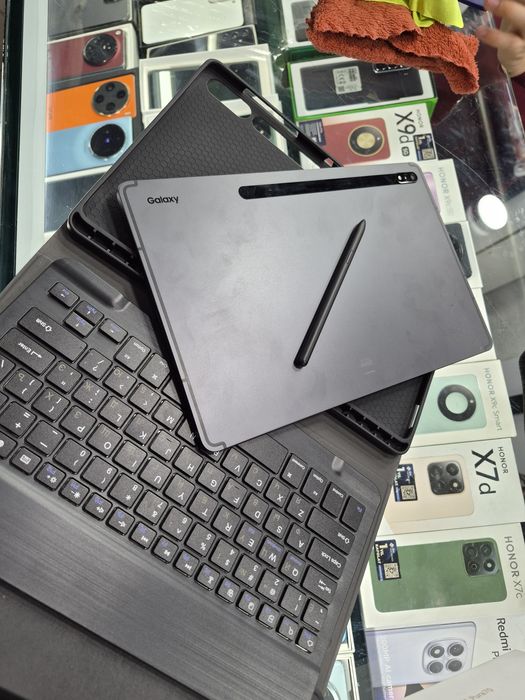 Samsung Tab S8 Plus 8/128 gb sotiladi