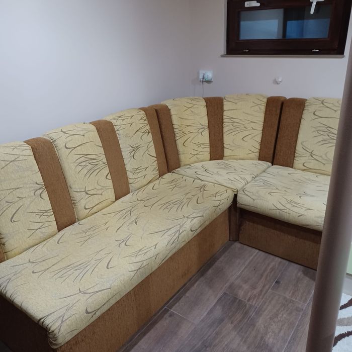 Разтегателен диван