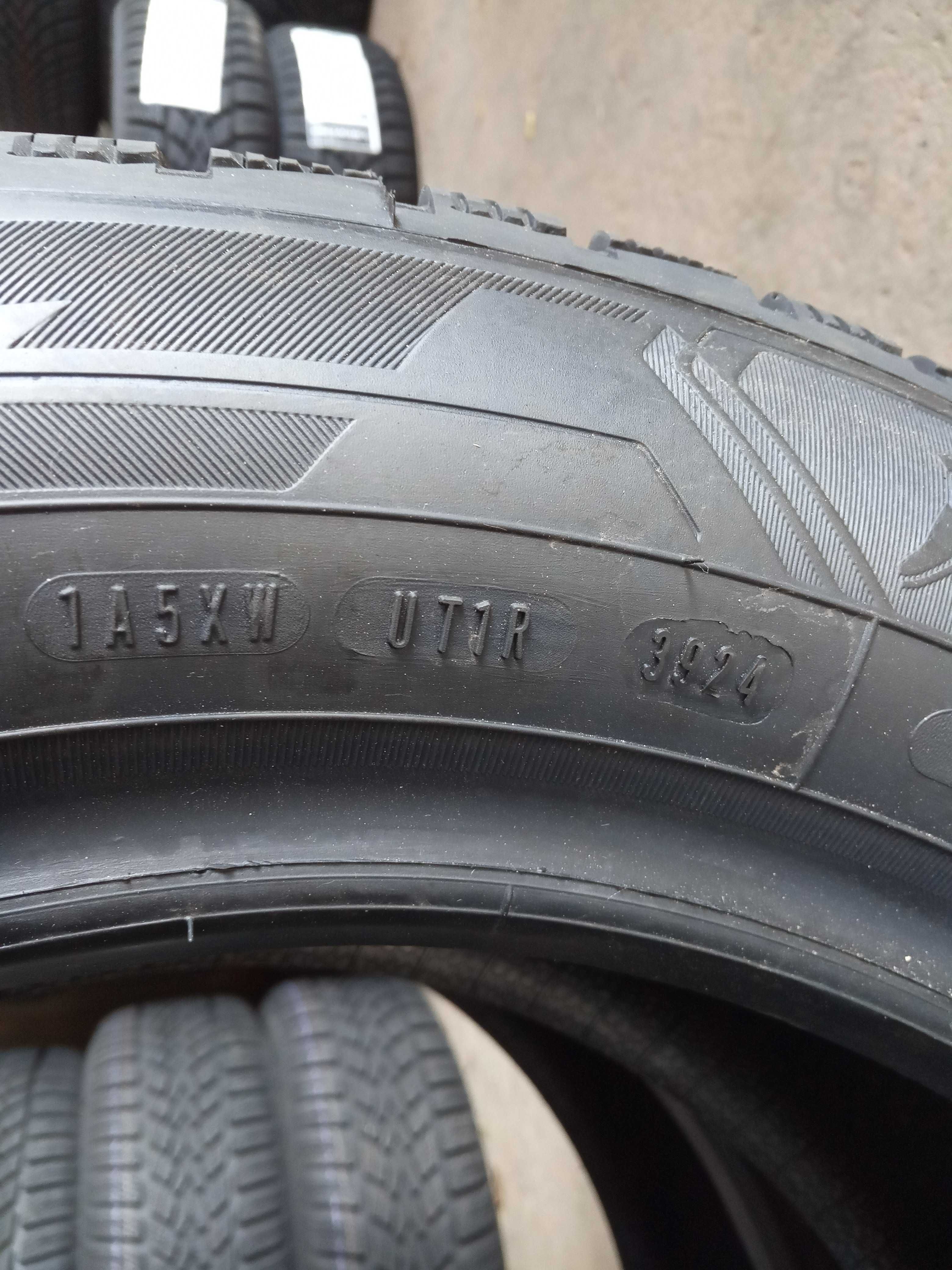 2 Нови зимни гуми 205/60R16 Goodyear UG3 XL 96H ExtraLoad DOT3924