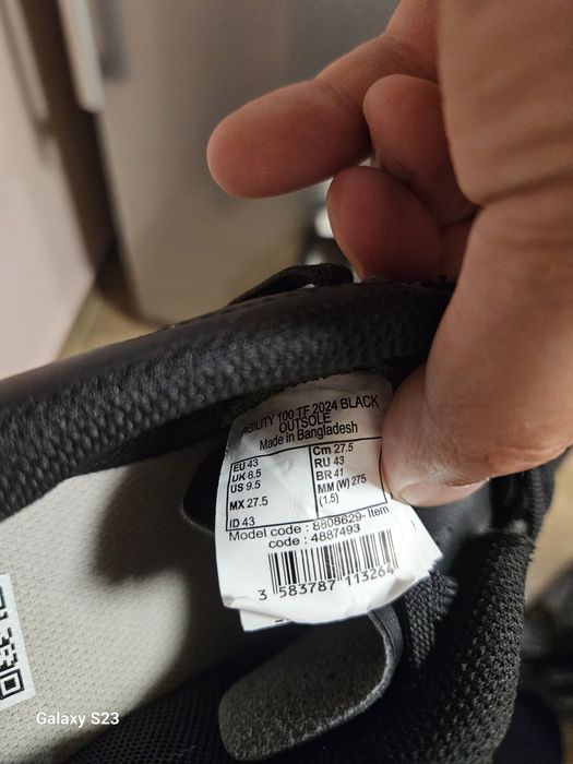 Футболни обувки стоножки