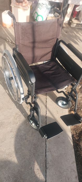 Инвалидная коляска