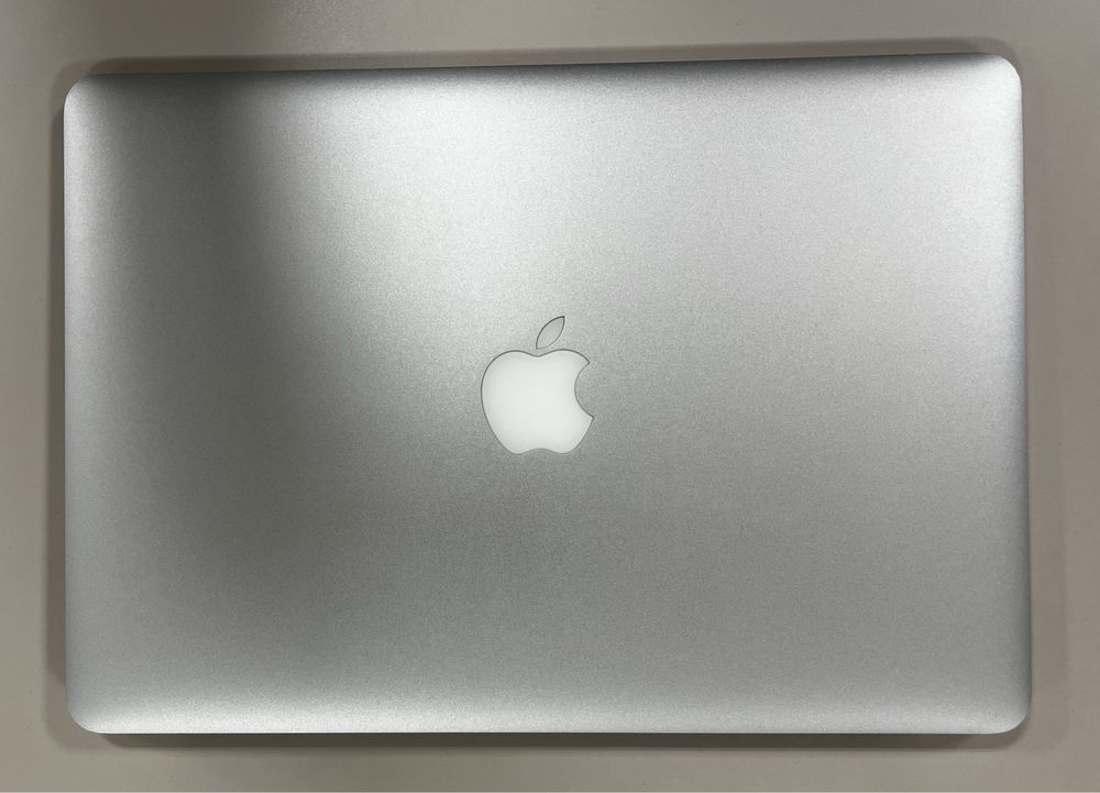 MacBook Air 2017 / 13-inch