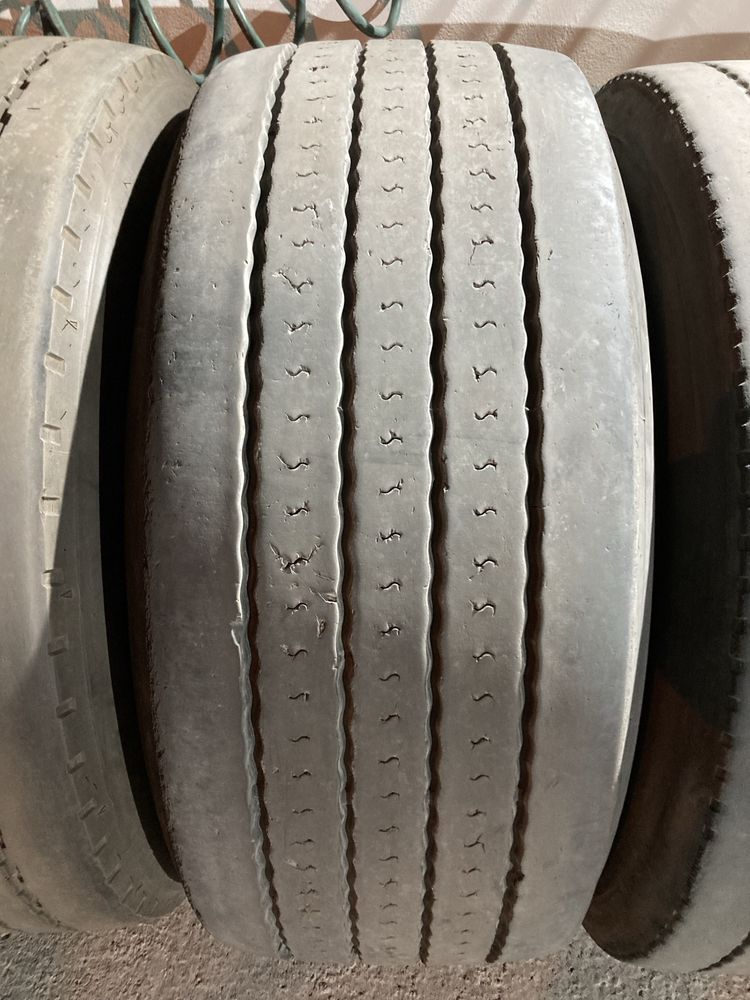 Гуми за камион 385-55-22.5