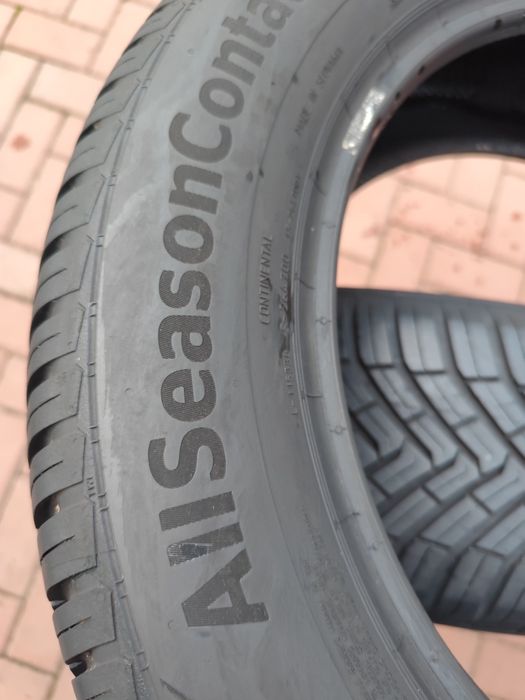 2 anvelope pentru toate sezoanele Continental 215-60-17