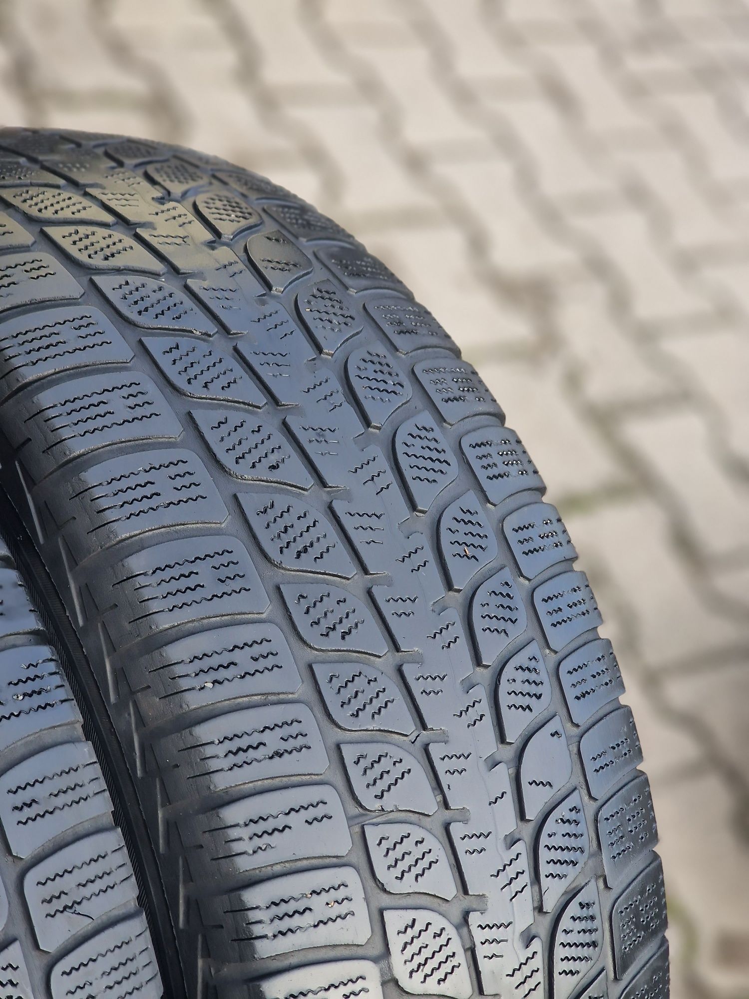 265 70 15 Bridgestone 2 бр.