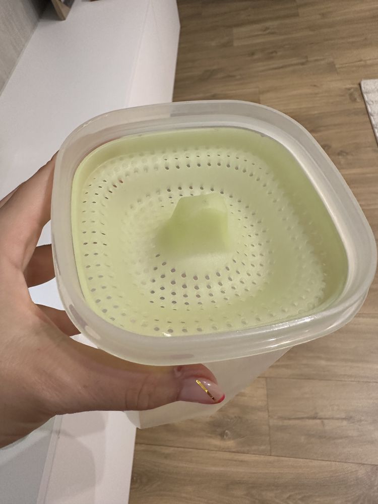 Tupperware контейнери