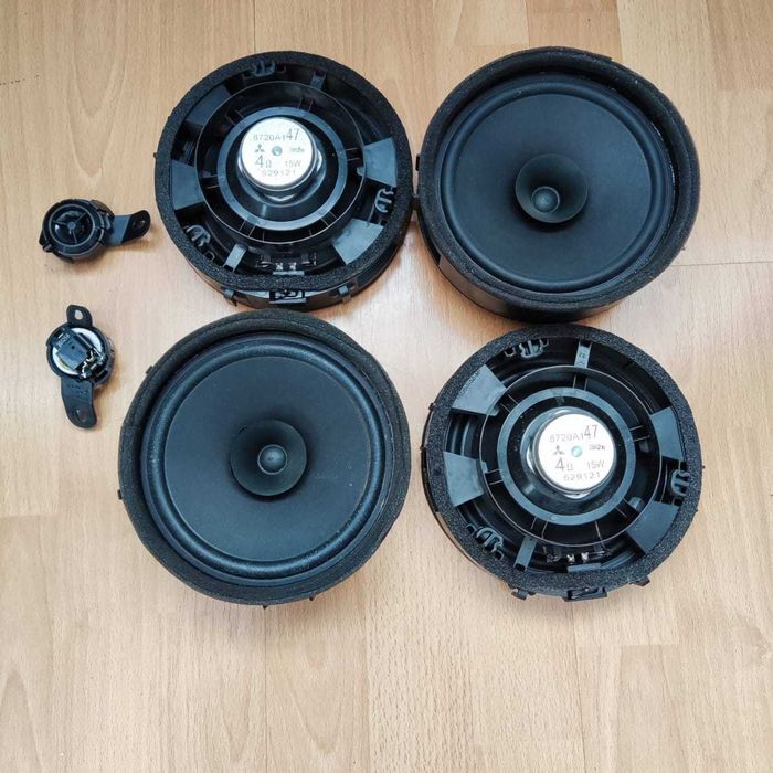 Динамики для Mitsubishi Outlander 3