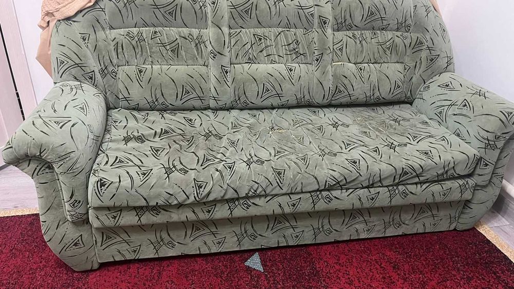 Продаю диван в отличном состоянии
