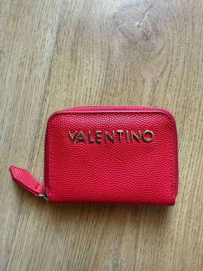 Оригинални дамски портмонета VALENTINO - цени 20 лв. и 40 лв.