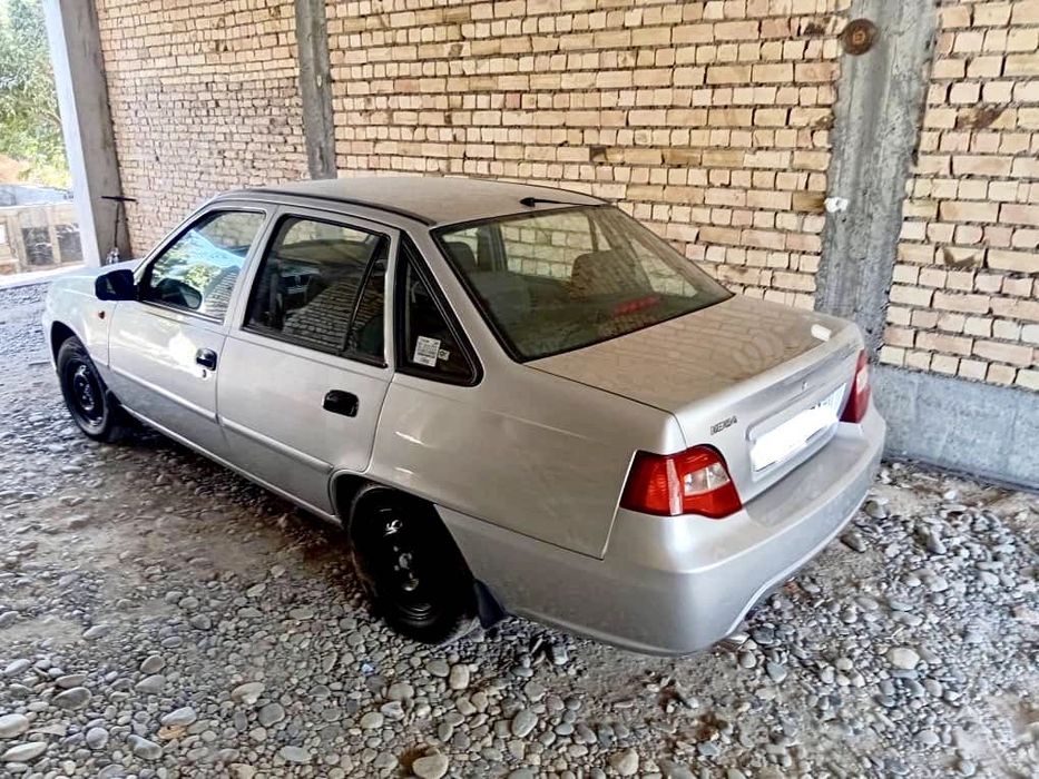 Chevrolet Nexia 2, 2 позиция SOHC 2010 года