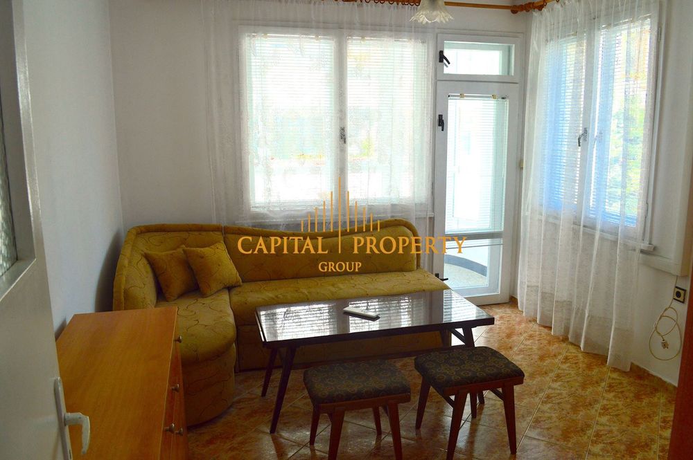 Тристаен обзаведен, тухлен апартамент, Червен Площад / Чаталджа, Варн