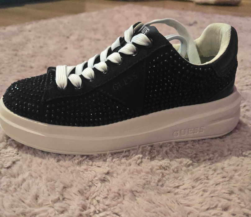 Оригинални Guess камъни