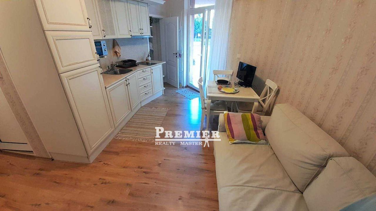 Продава се Двустаен апартамент в к.к. Слънчев бряг - 65 кв.м за 1300 €/кв.м - Снимка #11