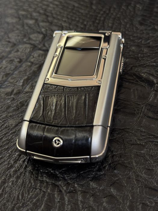 Vertu Constellation Ayxta Aligator