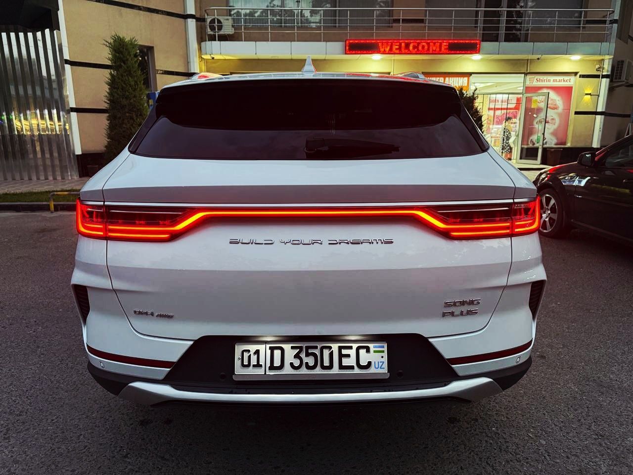 Продается авто 2023г BYD song plus dmi гибрид в отличном состоянии