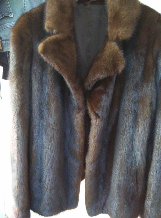 Продам норковую шубу