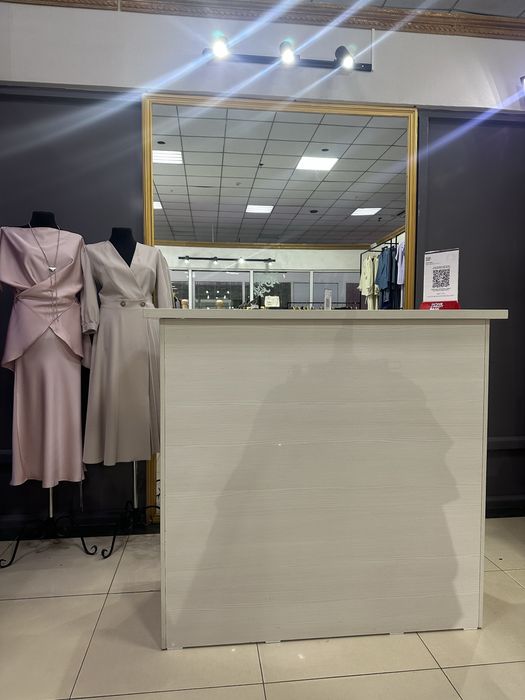 Продам ресепшн / стойку администратора (БУ)