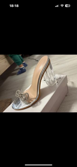 Sandale cu toc,lejere