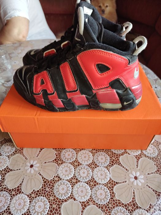 Датски маратонки Nike