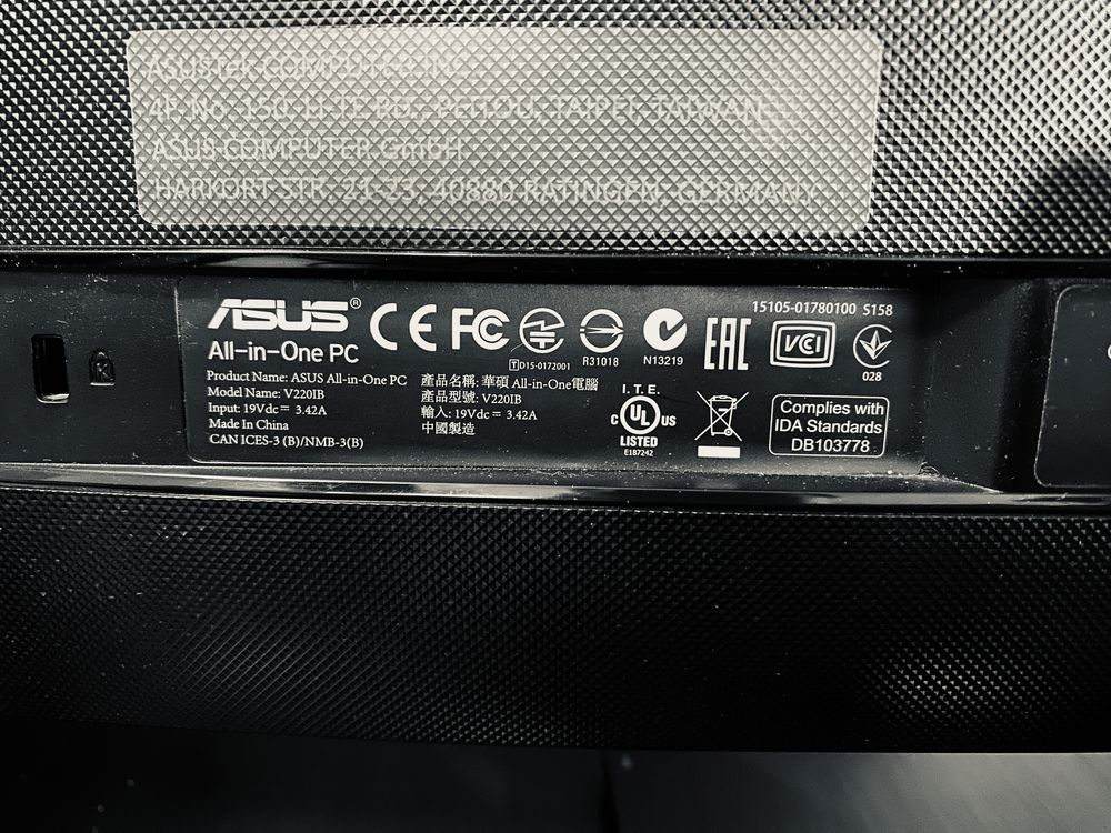 Vând/Schimb Calculator ASUS All-In-One V220IB SSD240Gb, 8Gb RAM